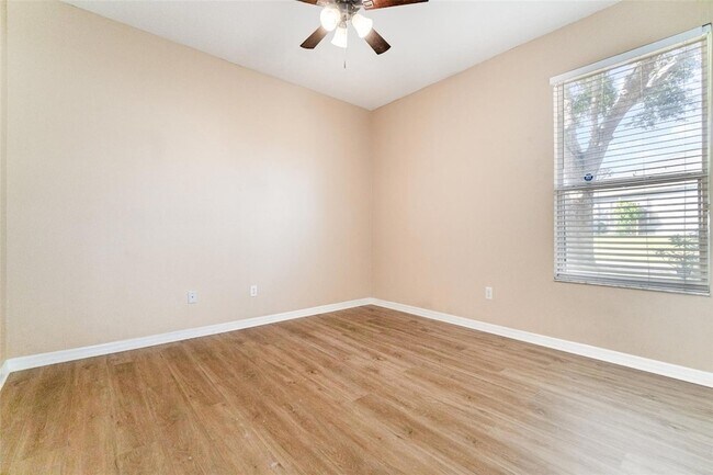 Building Photo - 6220 Hedgesparrows Ln