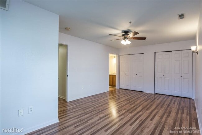 Building Photo - 1381 Millbrook Trail