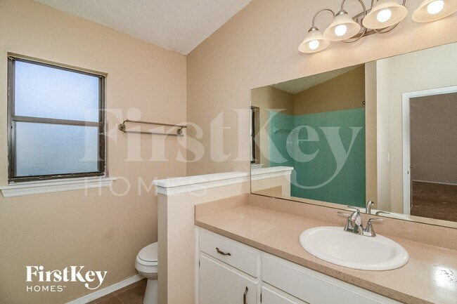 Building Photo - 1454 Marigold Dr