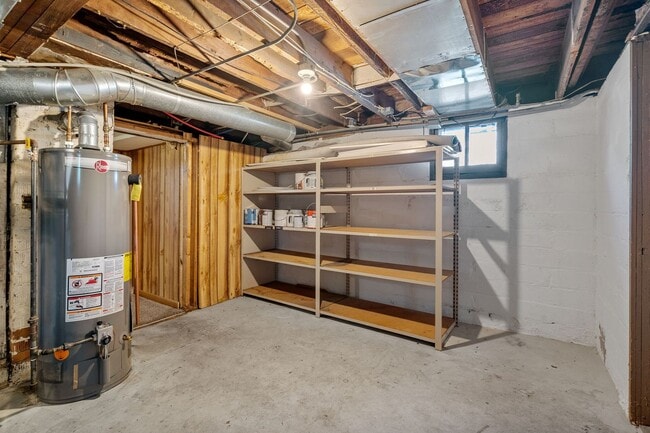 Building Photo - Your Timeless Haven in St. Paul for $2,199/month! $250 OFF 1st MONTH!