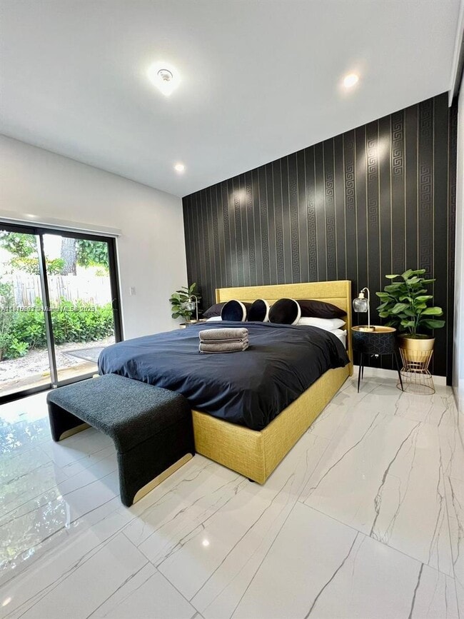 Building Photo - 2150 SW 46th Ct