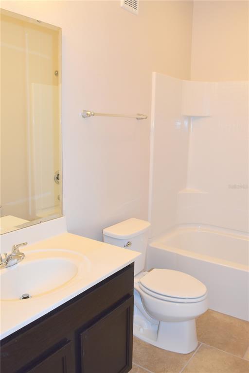Building Photo - 2116 Betsy Ross Ln