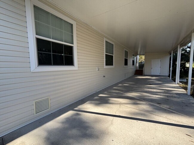 Building Photo - 4 Golf Cove Ct