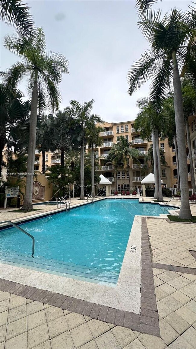 Building Photo - 3001 NE 185th St