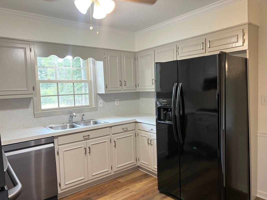 Building Photo - 8505 Bells Ferry Rd