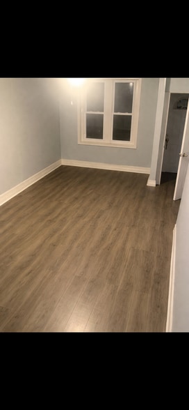 Living - 1046 Madison Ave