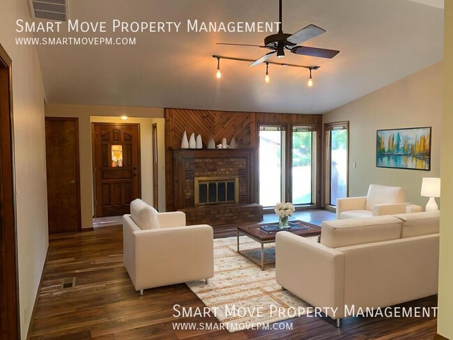 Building Photo - 2135 E Serene Dr