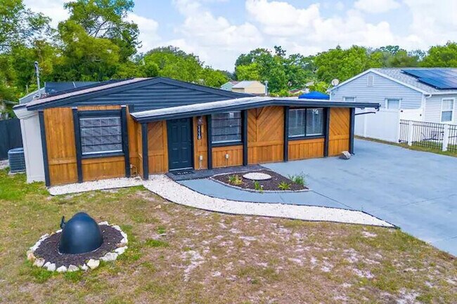 Building Photo - 9096 Dubois Blvd