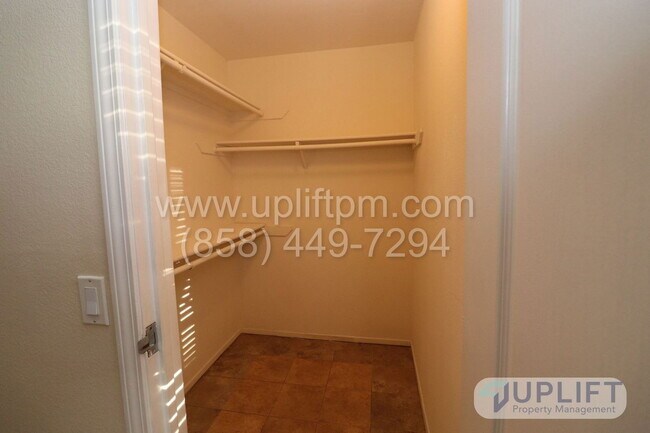 Building Photo - 12027 Alta Carmel Ct