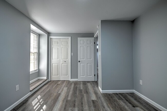 Building Photo - 254 Wildwood Dr