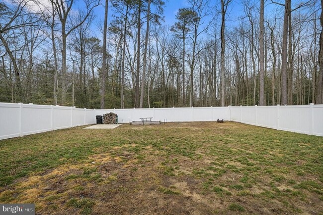 Building Photo - 504 Currant Cir