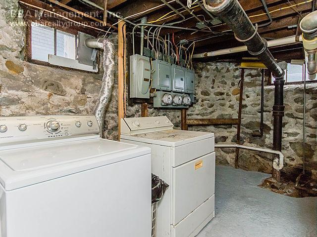 Building Photo - 20 Montfern Ave