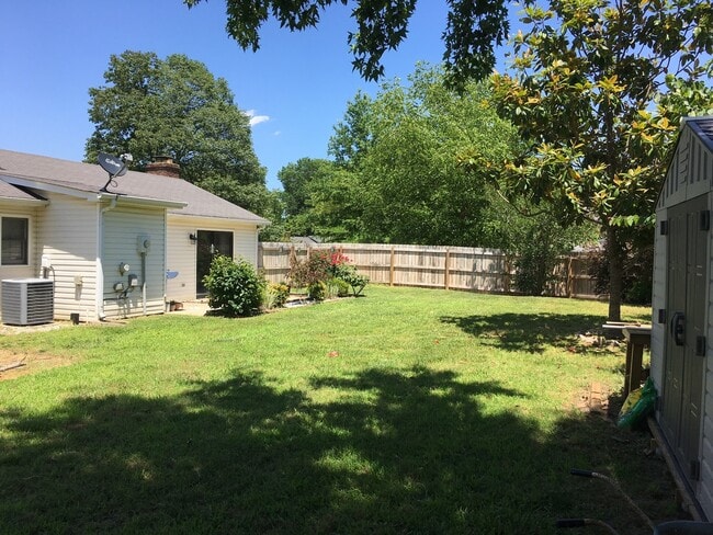 Building Photo - 2 Bed | 2 Bath Cary Home with Fenced Yard ...