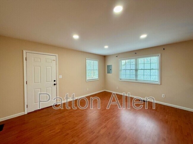 Building Photo - 51 Argyle Ln