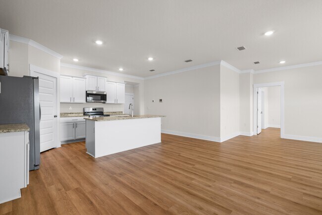 Building Photo - 1009 Hayward Lp