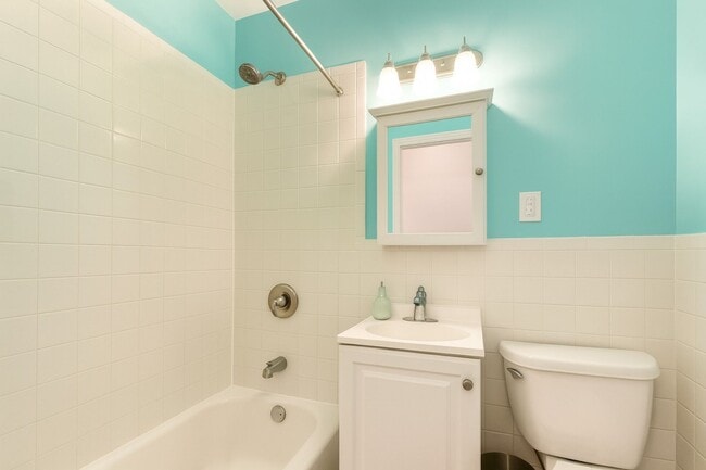 Building Photo - 21-11 46th Ave