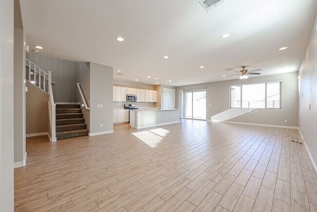 Building Photo - MOVE IN SPECIALS!! Recently Built Home in ...