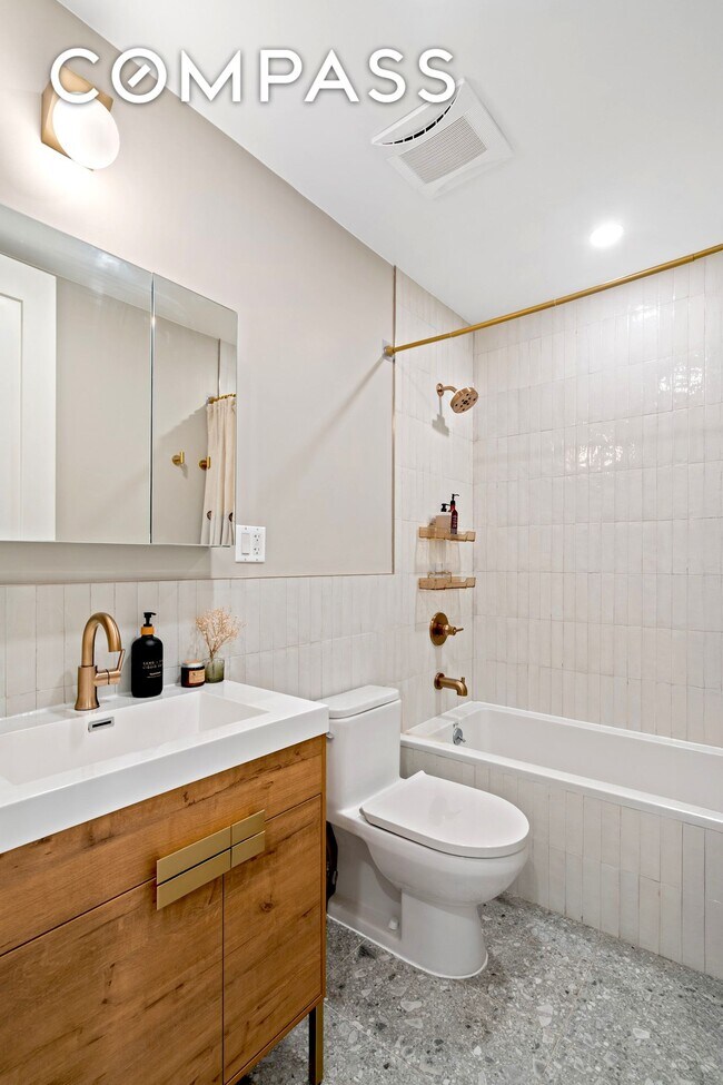 Building Photo - 109 Troutman St