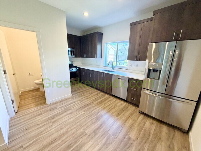 Building Photo - 12117 SE Pardee St