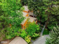Building Photo - 3 Bedroom McCloud sunny bright location