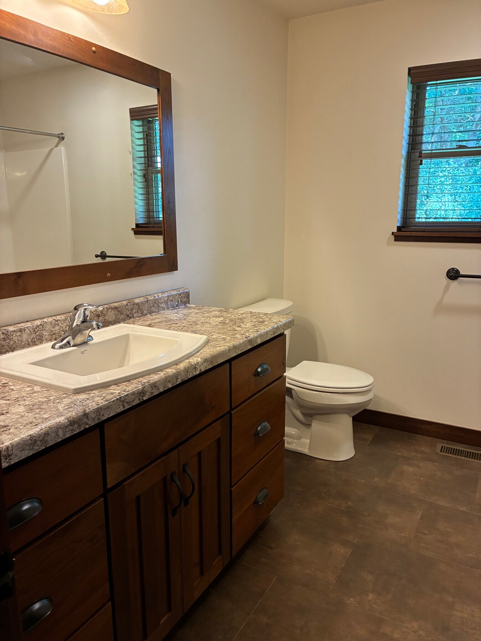 Building Photo - 2850 Swallowtail Ct