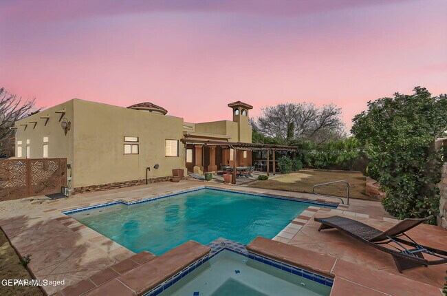 Building Photo - 724 Scott Ln