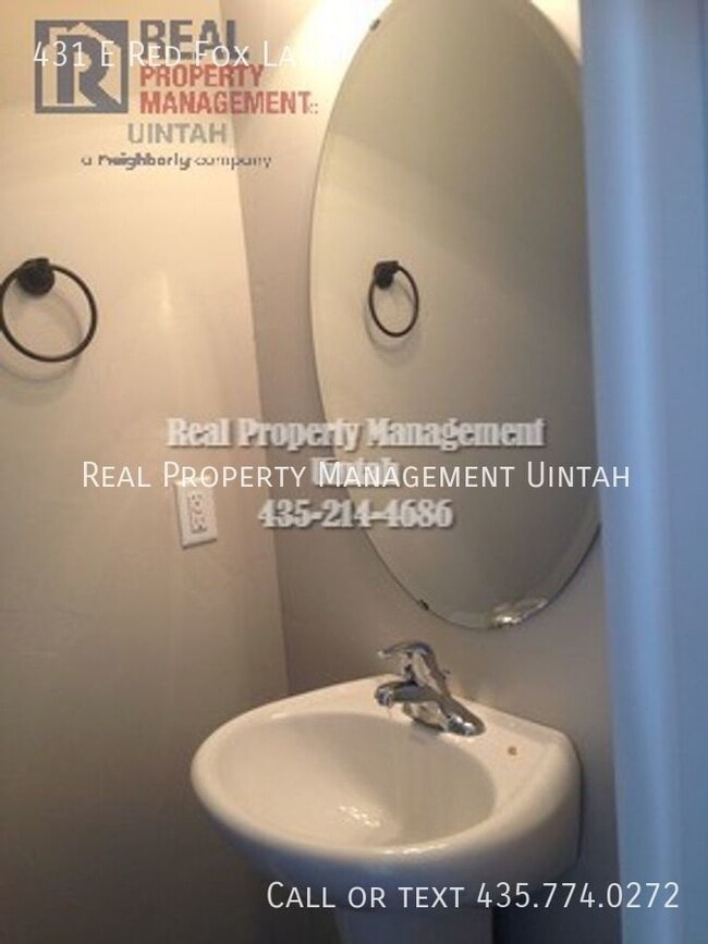 Building Photo - 431 E Red Fox Ln