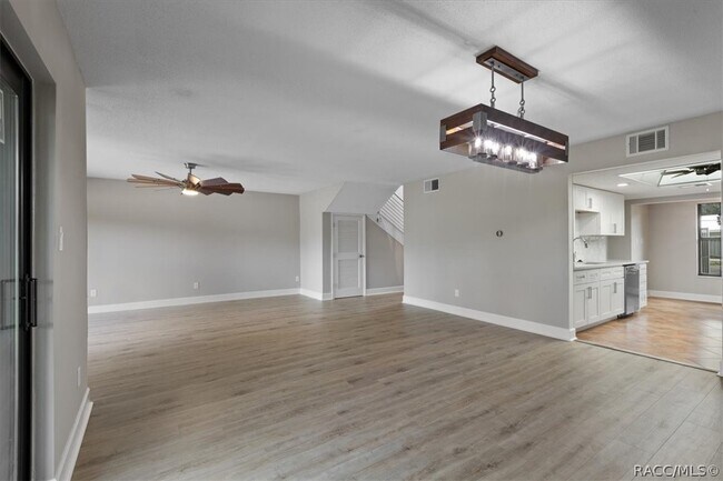 Building Photo - 11310 W Bayshore Dr