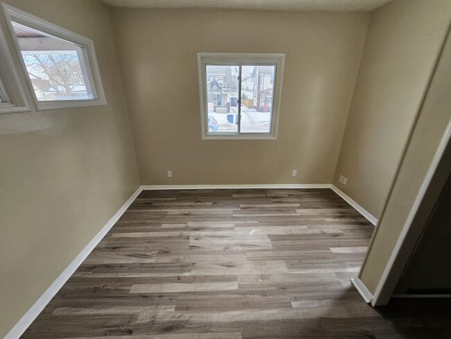 Building Photo - 3272 W 116th St