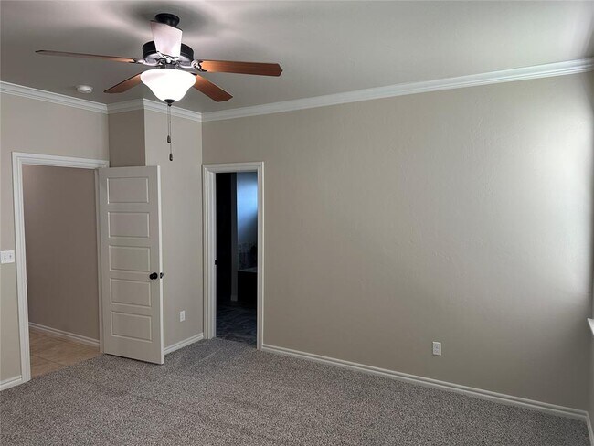 Building Photo - 203 Lyla Glen Dr