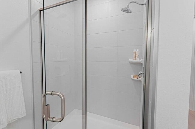 Building Photo - Get Up to $2,400 Off Your 2/2 Rent!
