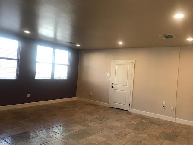 Building Photo - 730 E 3rd St