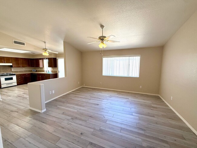 Building Photo - Charming 2 Bed, 2 Bath Home with Open Floo...