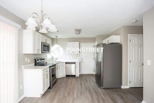 Building Photo - 4 Bedroom Pet-Friendly Home in Charlotte, ...
