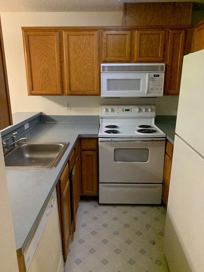 Building Photo - wuw01