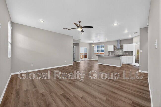 Building Photo - 13015 Red Elks Lks