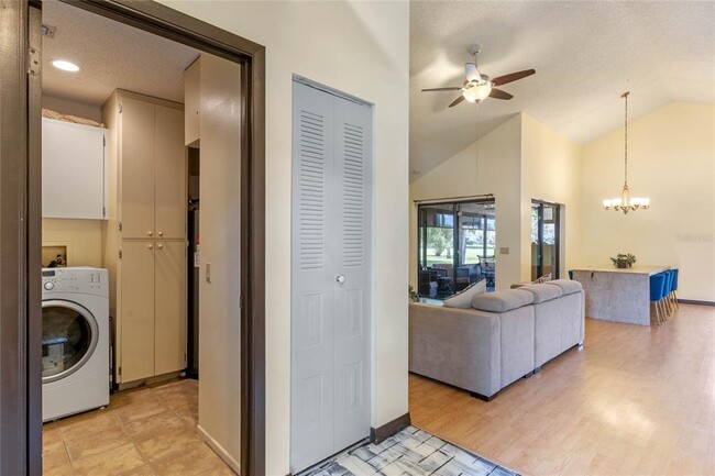 Building Photo - 6358 Parson Brown Dr
