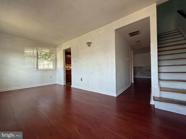 Building Photo - 2313 McClellan Ct