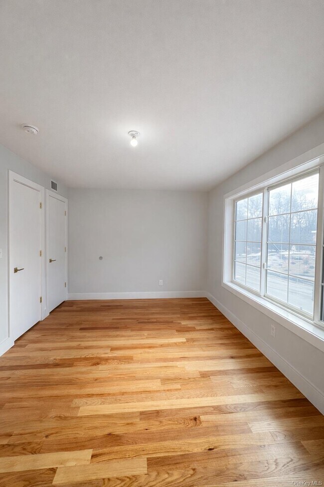 Building Photo - 1140 NY-52