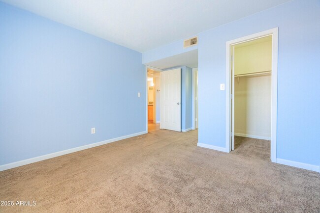 Building Photo - 1241 N 48th St