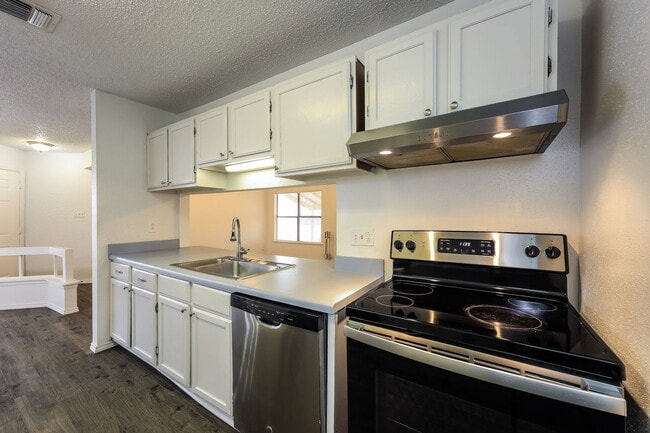 Building Photo - 7519 Branding Trail