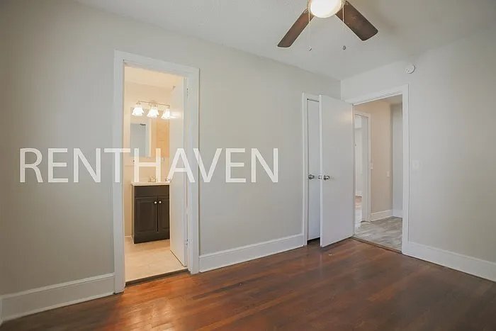 Building Photo - 207 Branham St