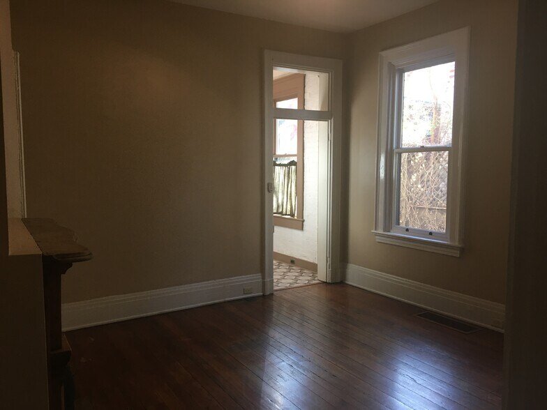 Building Photo - 213 Covington Ave