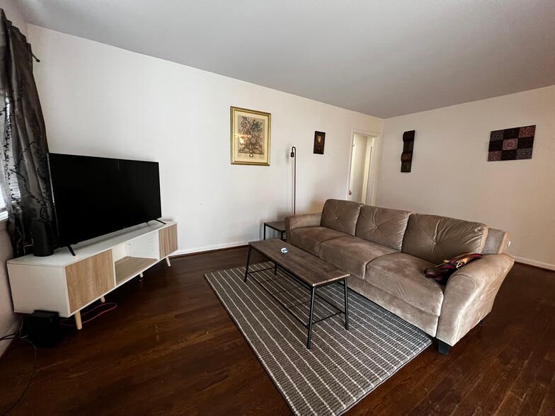 *furnished living - 536 81st St S