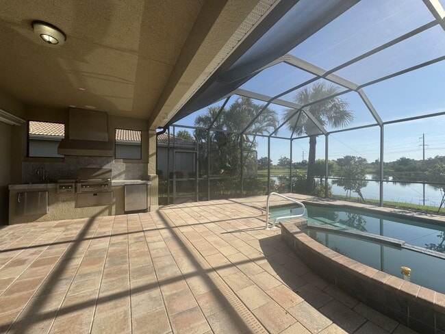 Building Photo - 333 Cipriani Way