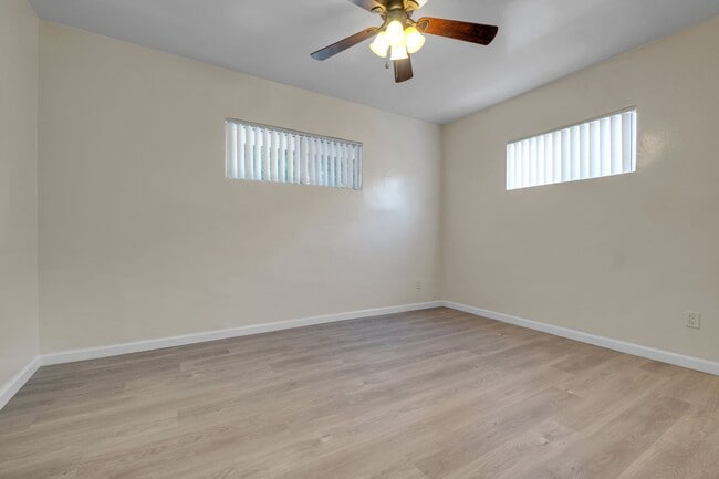 Building Photo - Spacious 1 Bedroom Apartments with Parking - Noho Arts District