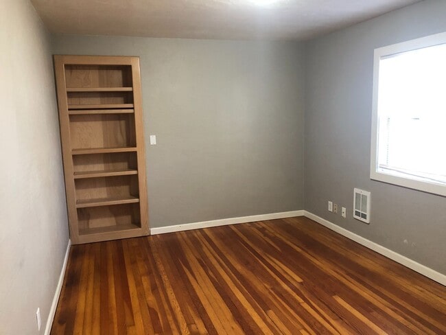 Building Photo - Cute 1 bedroom apartment in a great neighborhood!