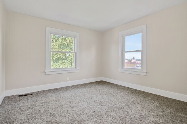 Building Photo - 206 Hershey Rd
