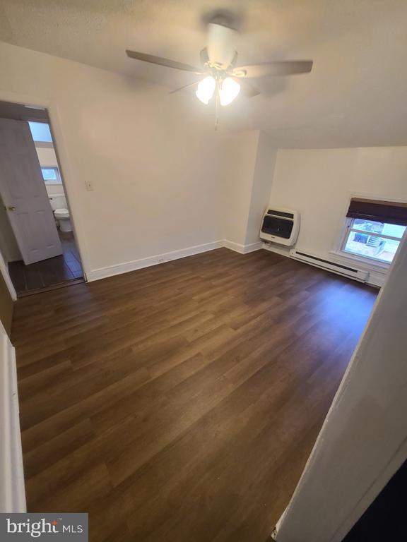 Building Photo - 403 Pennington Ave