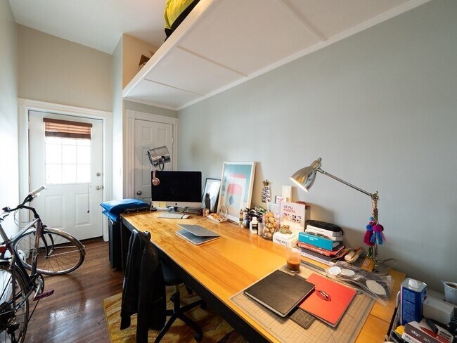 Building Photo - 25 Fort Ave